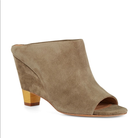 Vince Camuto Signature Tamiko Heel - Picture 1 of 6